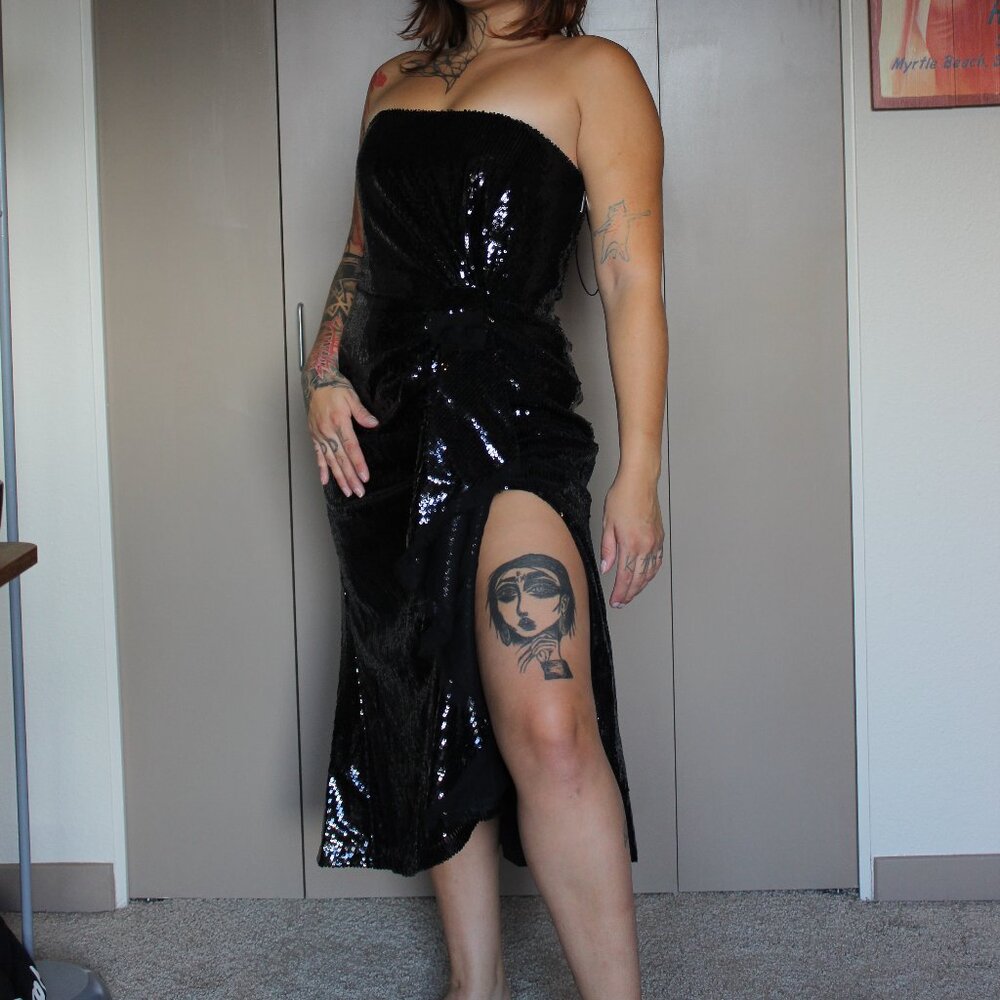 BLACK SEQUINS DRESS